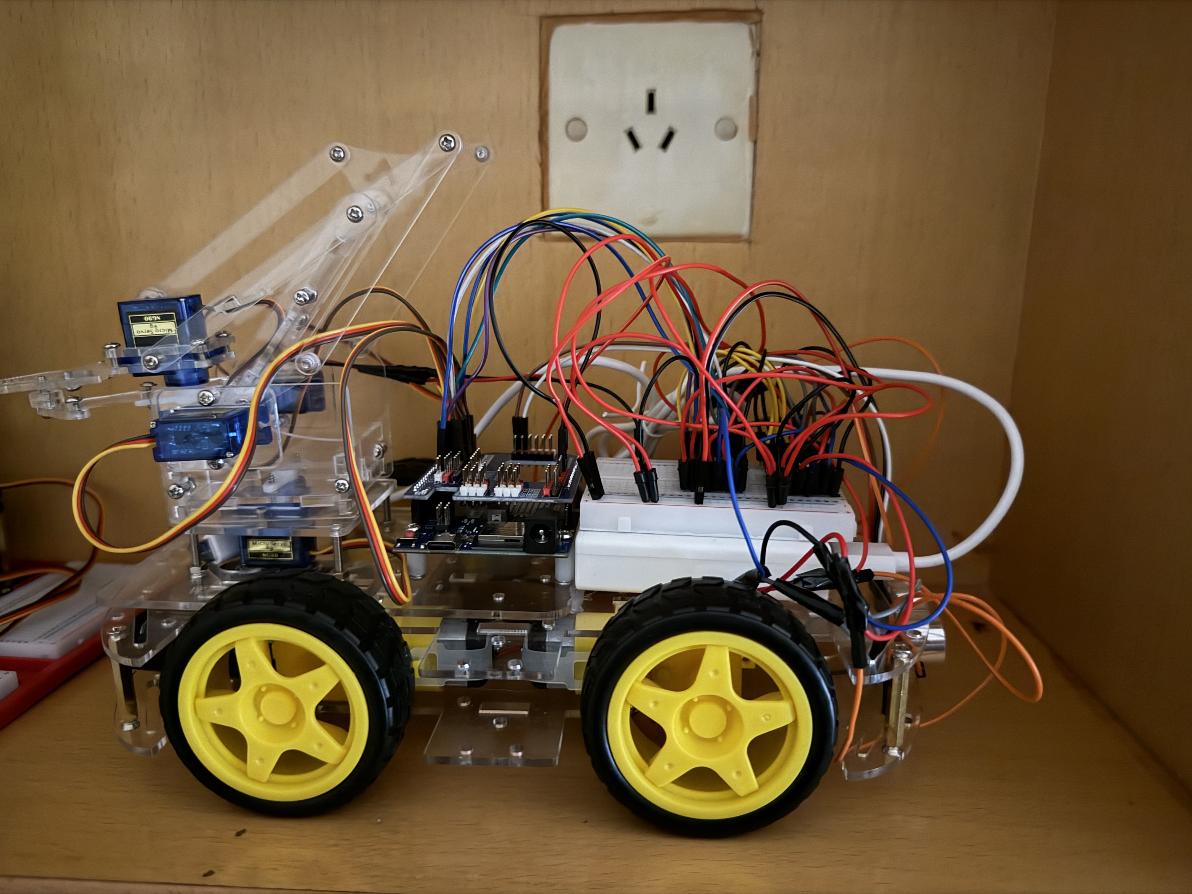 Arduino机械臂遥控车